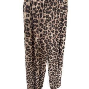 Zenana Outfitters Leopard Print Joggers